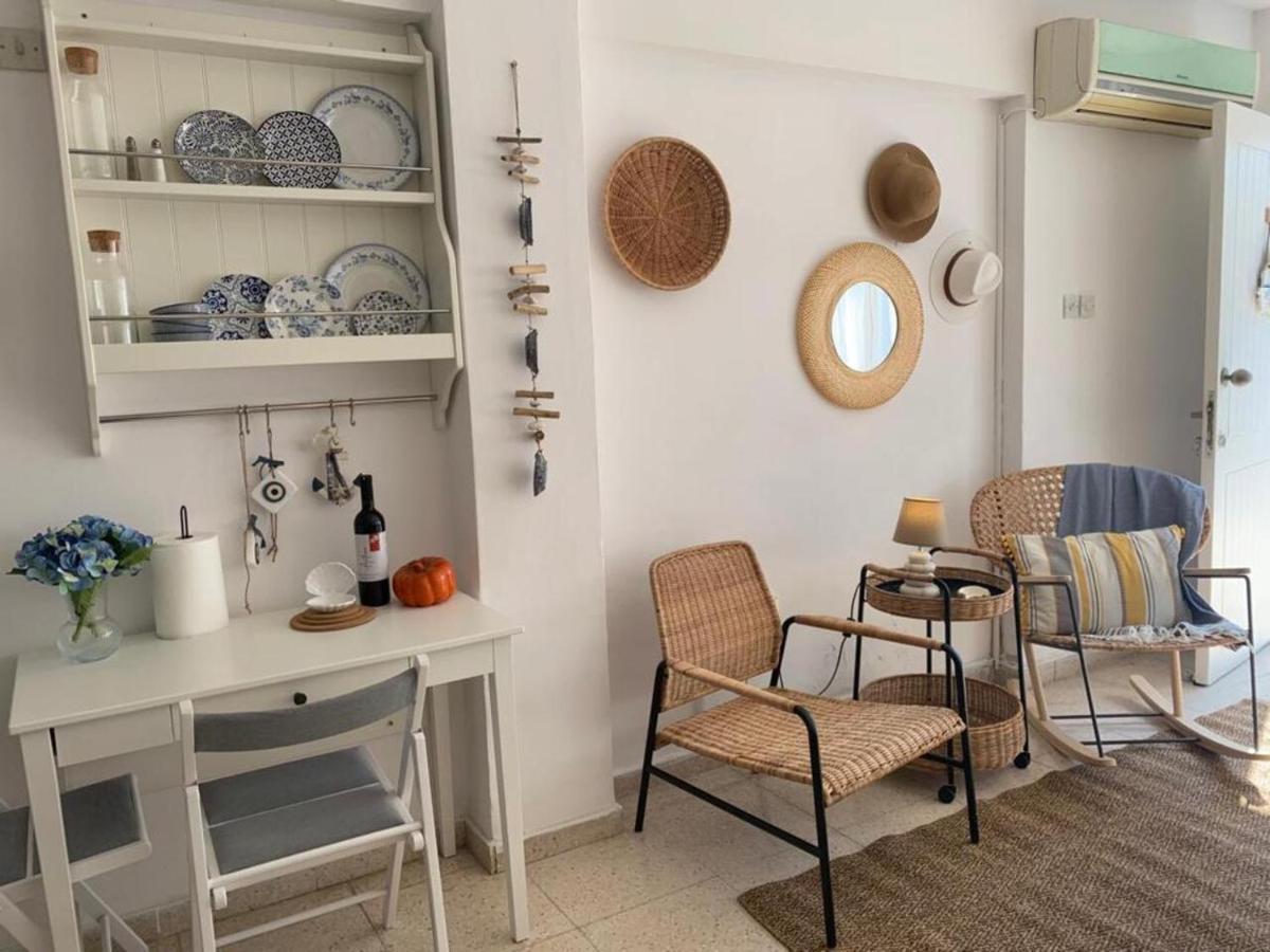 Romy'S Cozy One Bedroom Apt Larnaca Exterior photo